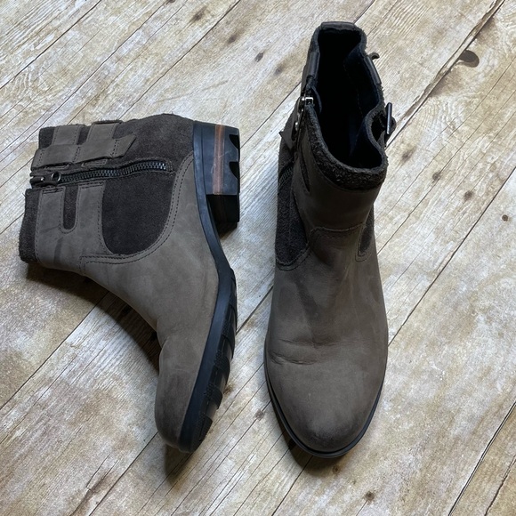 Sorel Women’s Lolla Ankle Booties - Picture 1 of 11